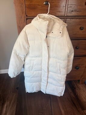 Women’s White Puffer Coat - Hooded Winter Jacket